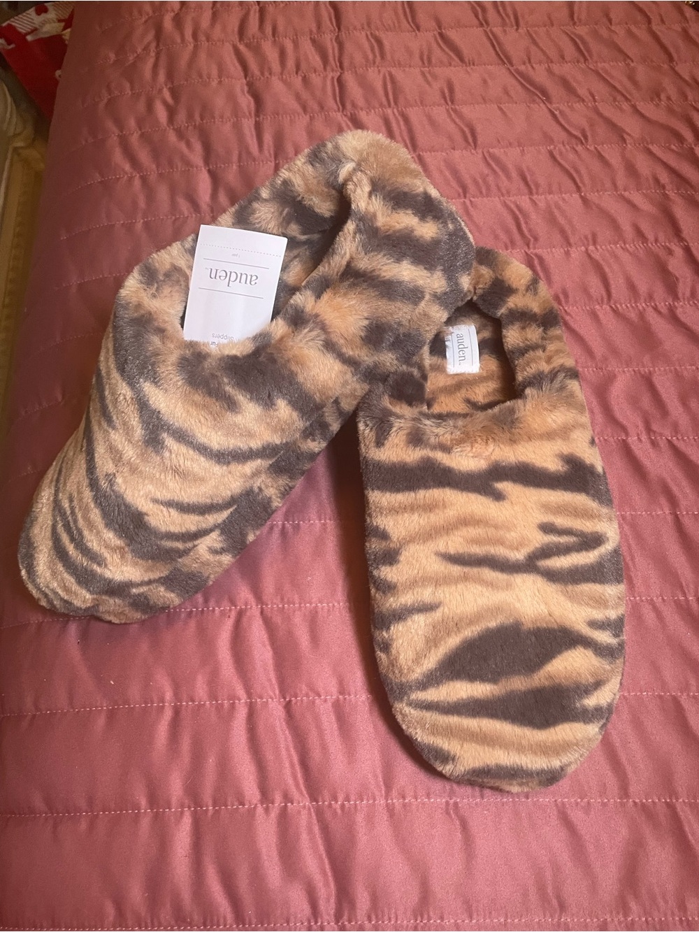 Auden Women's Size 8 Faux Fur Animal Print Slip-On Platform Slippers Non-Slip